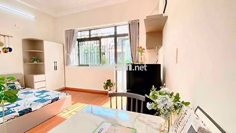 Em còn 1 phòng ban công ngay Cầu Vượt 3 tháng 2 Quận 10