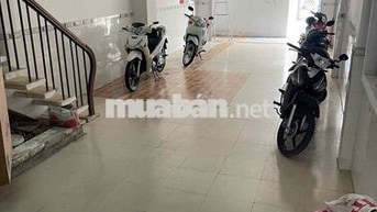 Cho thuê phòng tầng trệt 40m2 có sân riêng, 2 phòng ngủ nội thất sẵn