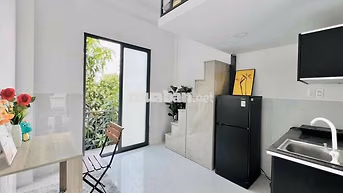 Cho Thuê Phòng Gác Ban Công Nội Thất Gần Đầm Sen - ĐH Văn Hiến - Q11