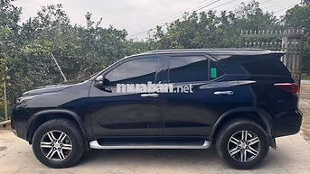 Toyota Fortuner 2022 Đen 10 vạn km AT