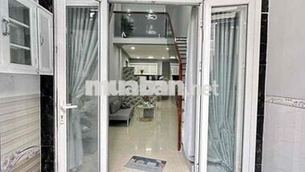 Người thân cần bán nhà đẹp ở lê văn khương