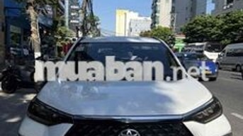 Toyota Veloz Cross 2023 Trắng 7 chỗ