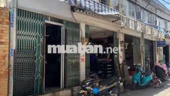 Cần sang phòng xăm (Tattoo) giá sang 5tr 