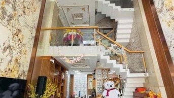 NHÀ TX25( FULL NỘI THẤT ) TRỆT LỬNG 3 LẦU 5PN 6WC. ĐƯỜNG 8M