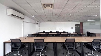 Cho thuê VP Hoàng Việt, 115m2, có  bàn ghế, ngăn phòng sẵn