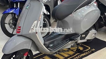 Piaggio Vespa GTS 2019-Led 2 tâng- Xám Lamborini.