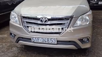 Toyota Innova 2.0E 2015 Vàng cát Số sàn