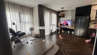 Bán nhanh căn hộ 2 phòng ngủ, diện tích 64m, giá 3 tỷ 99