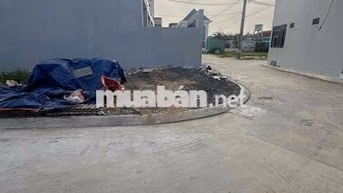 cần bán gấp lô góc 2 mặt tiền full thổ cư