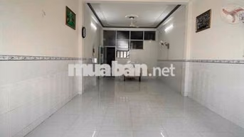 Nhà mới 3 phòng Hẻm đậu oto Trần Quang Diệu