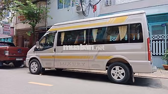 Ford Transit Bạc 16 chỗ