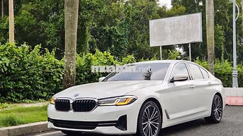 BMW 520i Luxury Line 2023 Trắng Nâu