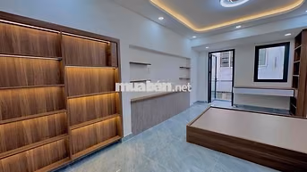 CÁCH SÂN BAY 5 PHÚT - 3 TẦNG - CÁCH MẶT TIỀN 15M - FULL NỘI THẤT