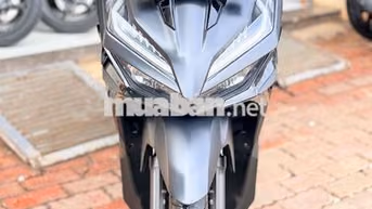 VARIO #2025 KHÁCH MUA DÒNG BỎ MẪU