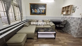 Căn góc 60m2 tại C/C H2, Nội thất đầy đủ.