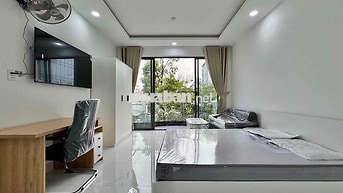 Cho Thuê Phòng - Full Nội Thất - Ban Công Rộng  - Ngay Dương Quảng Hàm