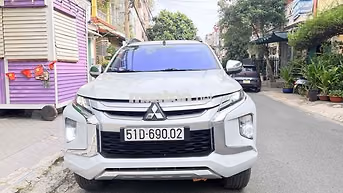 Mitsubishi Triton 2021 Premium 46.000 km Trắng