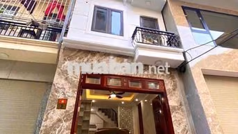 Cho thuê nhà Phố Trạm, ô tô vào nhà, gần cầu Vĩnh Tuy, Aeon Long Biên