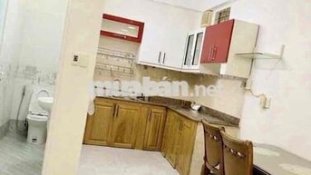 Cho thuê nhà nguyên căn 3 tầng, 3.3 x12.5m, 4pn/2wc, ngay ngã tư PN