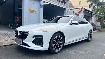 VinFast Lux A Premium 2022 - 12.000 km