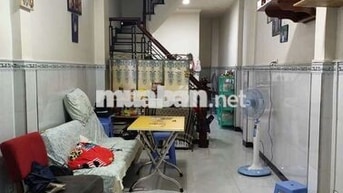 cho thuê nhà Nguyễn Văn Cừ Q1 2PN 2WC giá 12tr