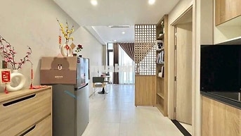 Cho thuê phòng ban công. Gần bên UFM KCX Phú Mỹ Hưng. Tiện sang Quận 4