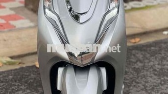 Honda Lead 4Van 2022 Bạc posche mâm xanh mới 98 %