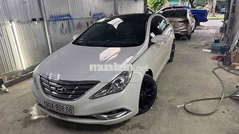 Hyundai Sonata Trắng 5 chỗ