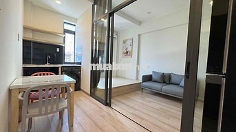 CHO THUÊ CHDV 2 PHÒNG NGỦ FULL NỘI THẤT CAO CẤP RỘNG 50m2 ngay TT PN