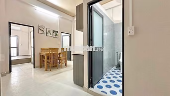 CĂN HỘ 2 PHÒNG NGỦ CHO THUÊ VƯỜN LÀI SV ĐH VĂN HIẾN CỬA SỔ MÁY GIẶT