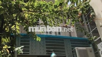 Nhà  Trần  Quang Diệu, quận  3 đủ  tiện  nghi  giá  mềm