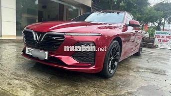 VinFast Lux A2.0 Turbo Đỏ