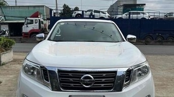 Nissan Navara EL AT 2017 Trắng Tự động