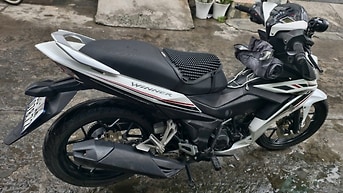 Bán winner v1 2019 trắng đen odo 38.000