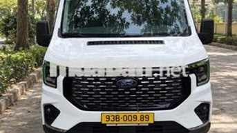 Ford Transit Premium 2025 18C Xe Chính Chủ