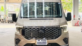 🚘 Ford Transit Premium trần cao 2025 có màu Trắng