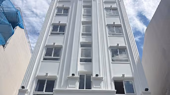 Bán toà nhà mt Phạm Đình Toái, Q3, 200m2, ngang 7.6m, hầm + 7 tầng