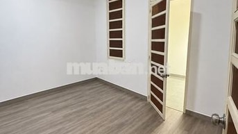 Cho thuê phòng trống lầu 3 view rộng rãi