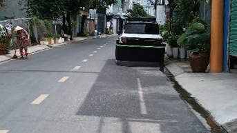Cho Thuê Nhà Xưởng MT Đường DT 10m x 40m 