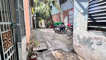 NHÀ  GIÁ RẺ. THẠNH LỘC 15. SHR. GIÁ: 2.3 TỶ