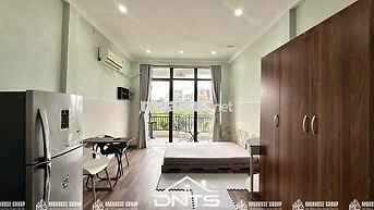 Phòng trọ quận 1 đầy đủ nội thất ban công view sông. Gần chợ Tân Định