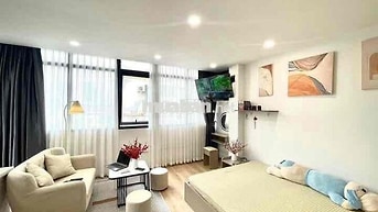 Phòng studio, cửa sổ trời_diện tích 40m2_hẻm 386 Lê Văn Sỹ