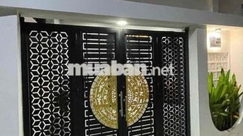 CẦN TIỀN NÊN BÁN CĂN NHÀ 3 TẦNG MỚI XÂY KIÊN CỐ