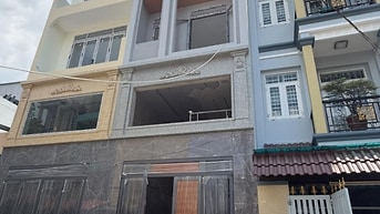 Bán nhà 4 tấm mới- có tháng máy-hẻm xe hơi- full nội thất cao cấp