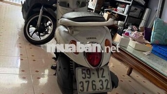 Xe tay ga Yamaha Trắng classico