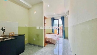 trống studio, tách bếp, bancol - ngay Lạc Long Quân q11