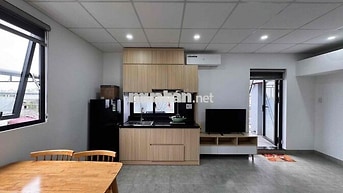 Căn Hộ 2 phòng ngủ Full nội thất, Sân thượng to, ngay trung tâm