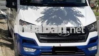 Hyundai Solati 16 chỗ Trắng