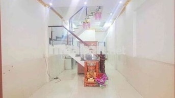 cho thuê nguyên căn 1trệt 1lầu full nội thất cơ bản