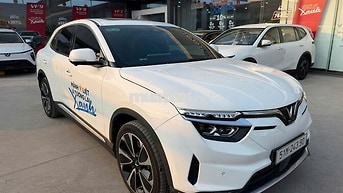 VinFast VF8 Plus 2025 Trắng Xe demo đẹp không lỗi